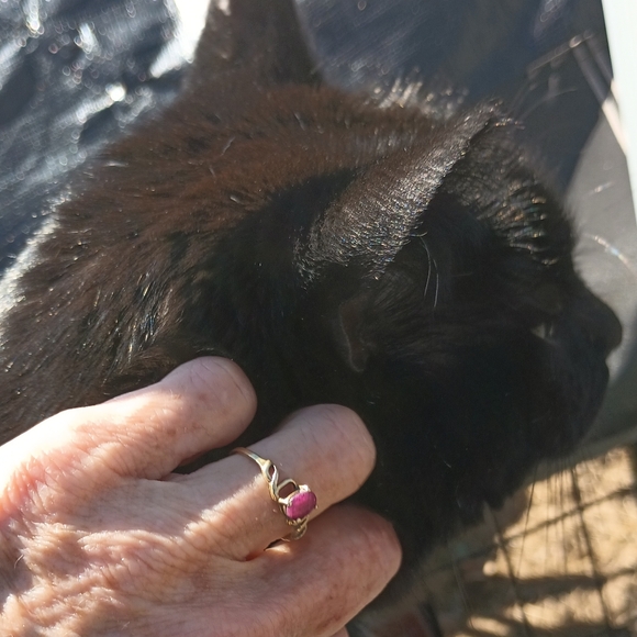 Vintage 1970s Pink Rose Cut Ruby In 10K Solid Gold Ring Stamped & Signed - Picture 10 of 11